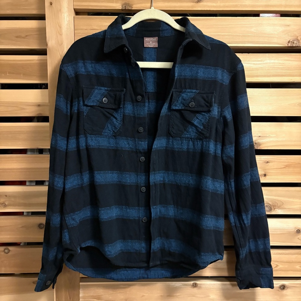 Great Northwest Clothing Company Black Blue Stripe 100% Cotton Button Down Shirt